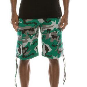 Brand New Men's Green Camo Cargo Shorts Size 32 Casual Comfortable Stylish